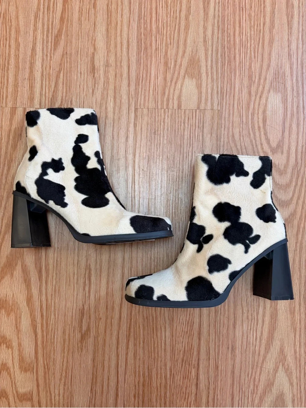 Faux Suede Unlisted Stylish cream & black for print felt block heel boots